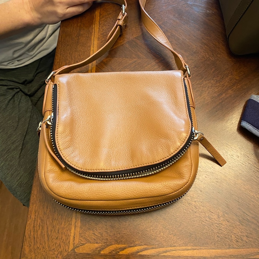Vince Camuto crossbody - Picture 2 of 5